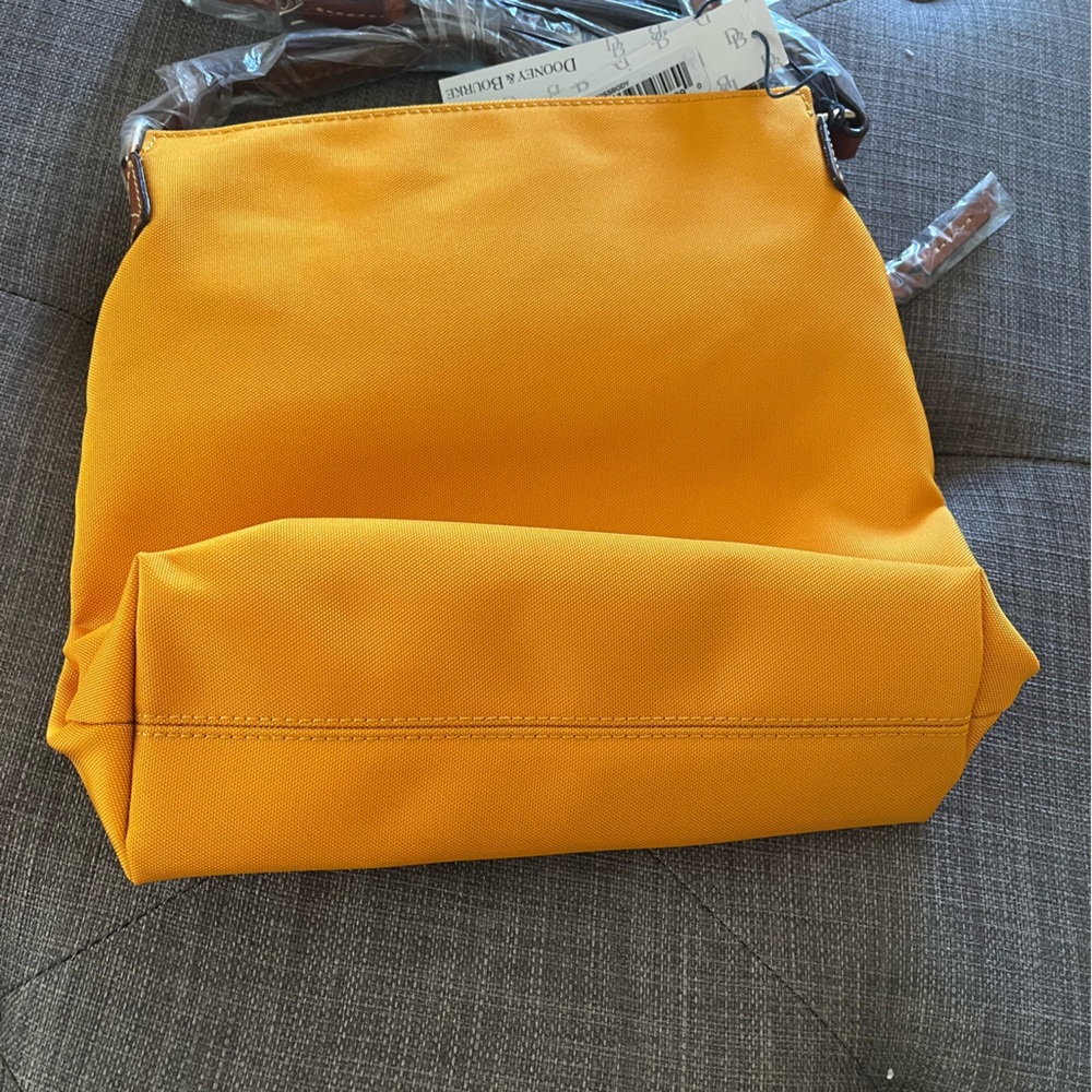 Dooney and Bourke Crossbody bag - Picture 2 of 6